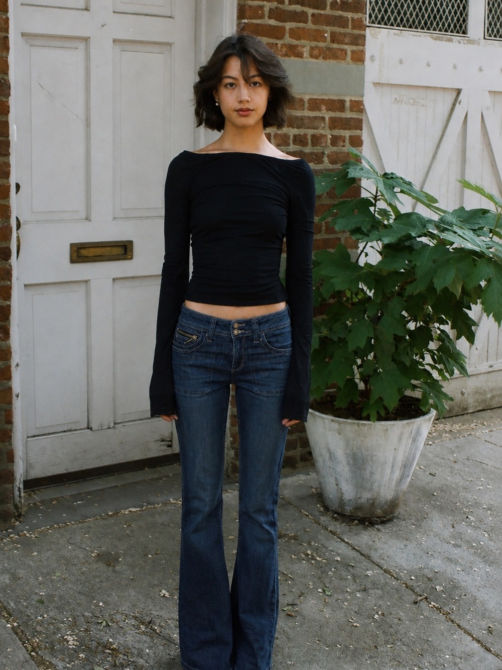 Vintage Caché Dark Wash Embellished Straight Leg Jeans